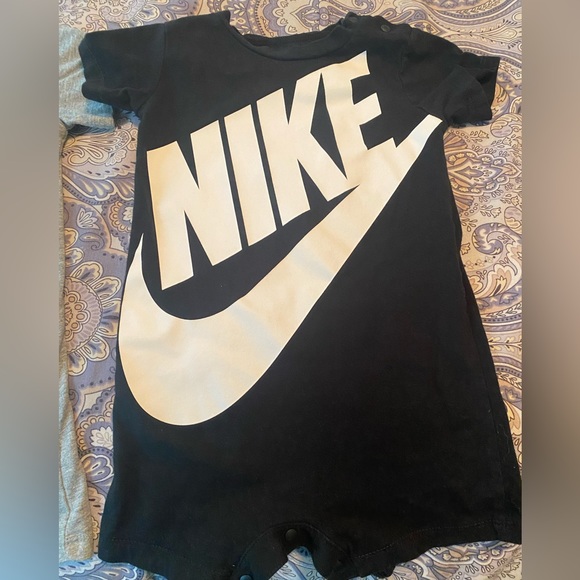 Nike & Jordan Romper Bundle - Picture 2 of 3